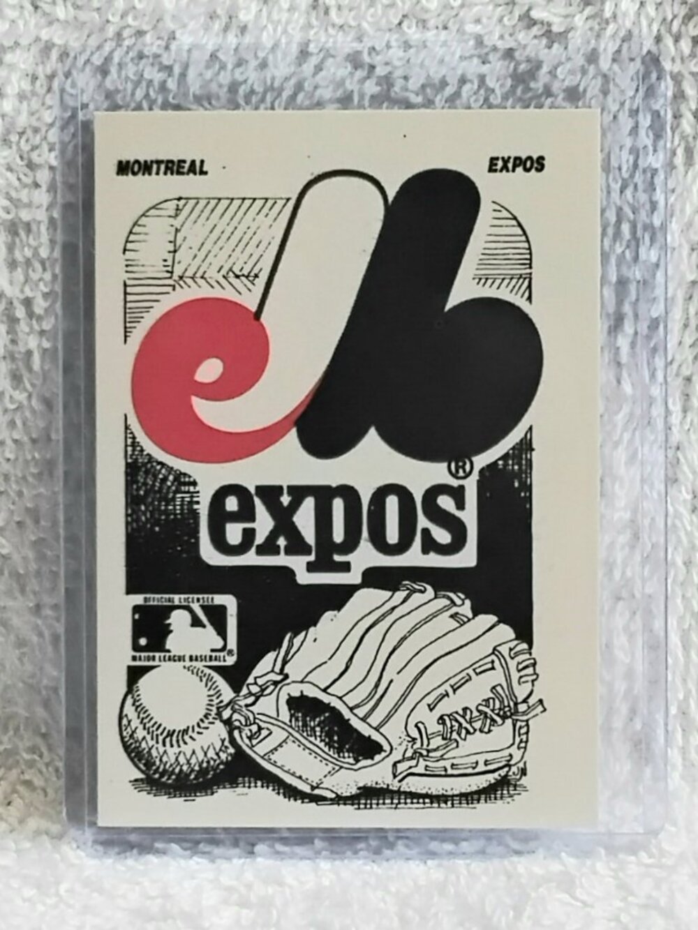 3/$15 Mint 1987 Fleer Update Montreal Expos MLB Team Logo Sticker Card!! - Picture 1 of 2